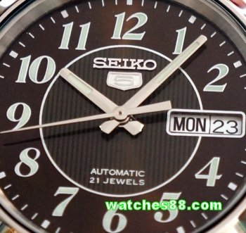 SEIKO 5 Classic Automatic SNKL91K1