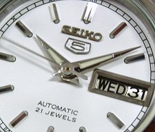 SEIKO 5 Classic Ladies Automatic SYM787K1