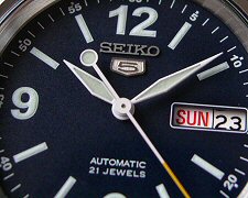 SEIKO 5 Classic Automatic SNKE61K1